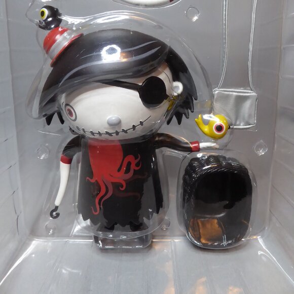 RARE NEW 9” LE 200 2005 OCTOCITY SCARY GIRL PIRATE DESIGNER VINYL FIGURE - Picture 9 of 16